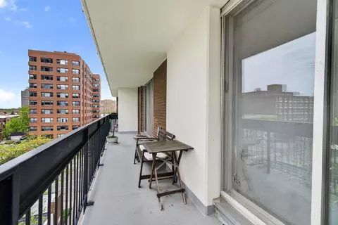 Exterior - 5901 N Sheridan Rd #7G, Chicago, IL 60660 photo 1 of 4