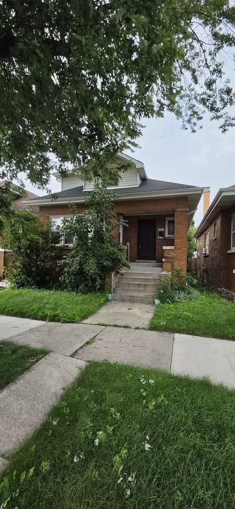 4950 N Kilpatrick Ave, Chicago, IL 60630
