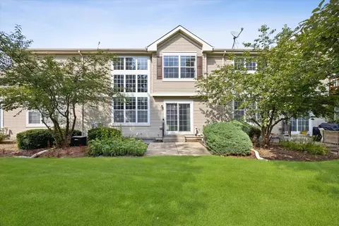 Exterior - 1987 Osprey Ct #1987, Bartlett, IL 60103 photo 2 of 5
