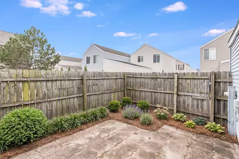 Exterior - 797 Serendipity Dr, Aurora, IL 60504 photo 2 of 3
