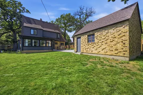 Exterior - 41 Hamilton Ave, Elgin, IL 60123 photo 8 of 8