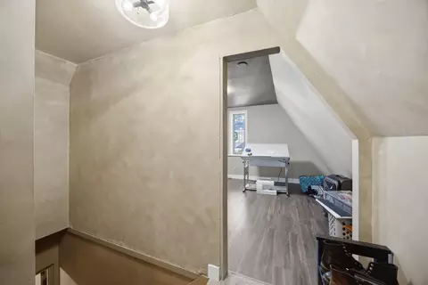 Entry Way - 41 Hamilton Ave, Elgin, IL 60123 photo 8 of 9