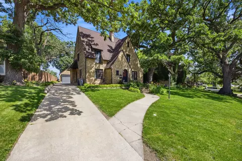 41 Hamilton Ave, Elgin, IL 60123