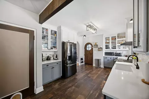 Kitchen - 41 Hamilton Ave, Elgin, IL 60123 photo 2 of 5