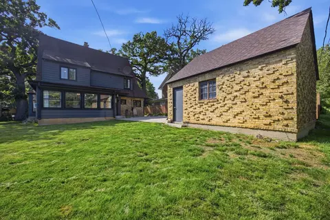 Exterior - 41 Hamilton Ave, Elgin, IL 60123 photo 7 of 8