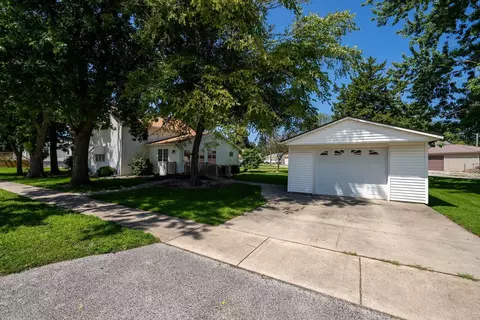 Exterior - 204 Odell Rd, Dwight, IL 60420 photo 2 of 12