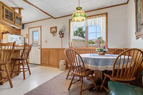 Dining - 204 Odell Rd, Dwight, IL 60420 photo 1 of 2