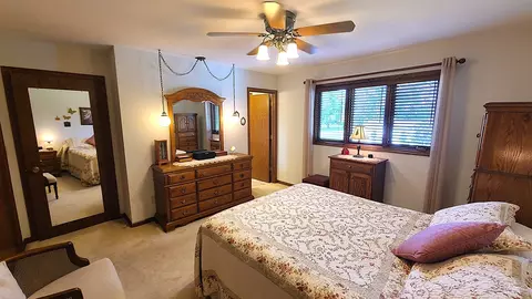 Bedroom - 256 Cambridge Ct, Dixon, IL 61021 photo 2 of 4