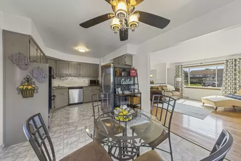 Dining - 1219 N Itasca Rd, Addison, IL 60101 photo 3 of 3