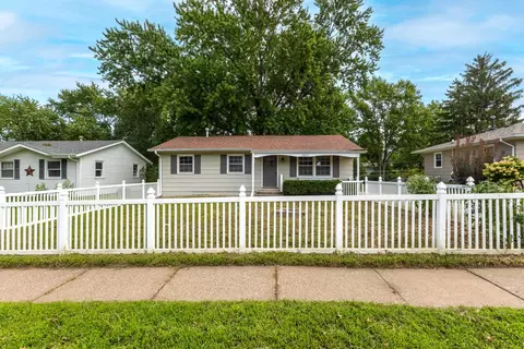 2803 N Pine St, Davenport, IA 52804