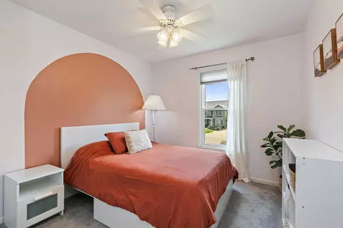 Bedroom - 123 Devonshire Dr, Dekalb, IL 60115 photo 1 of 2