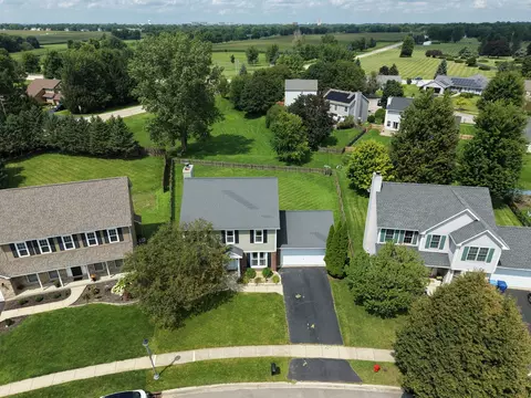 View/Area - 123 Devonshire Dr, Dekalb, IL 60115 photo 1 of 10