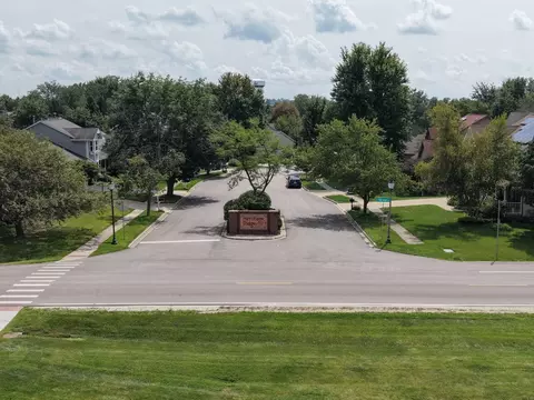 View/Area - 123 Devonshire Dr, Dekalb, IL 60115 photo 9 of 10