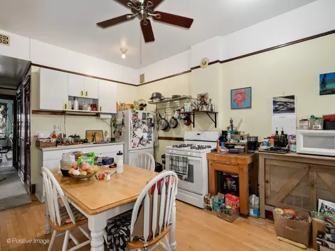 Kitchen - 925 W 31st Pl, Chicago, IL 60608 photo 5 of 5