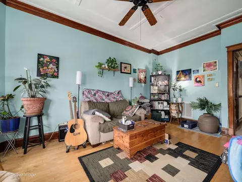 Living - 925 W 31st Pl, Chicago, IL 60608 photo 7 of 7