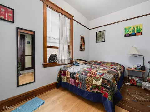 Bedroom - 925 W 31st Pl, Chicago, IL 60608 photo 5 of 6