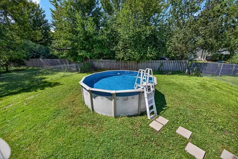 Exterior - 1224 N Hershey Rd, Bloomington, IL 61704 photo 7 of 9