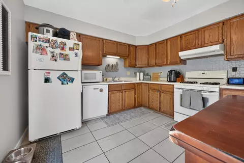 Kitchen - 1224 N Hershey Rd, Bloomington, IL 61704 photo 3 of 3