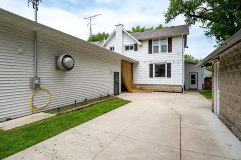 Exterior - 200 E Scott St, Odell, IL 60460 photo 14 of 17