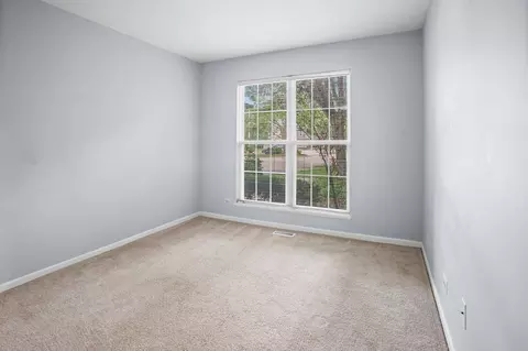 Bedroom - 689 Bent Ridge Ln, Elgin, IL 60120 photo 2 of 2