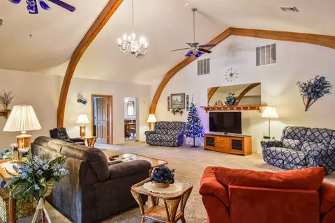 Living - 103 S 4th St, Chatsworth, IL 60921 photo 1 of 3