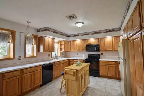 Kitchen - 103 S 4th St, Chatsworth, IL 60921 photo 2 of 4