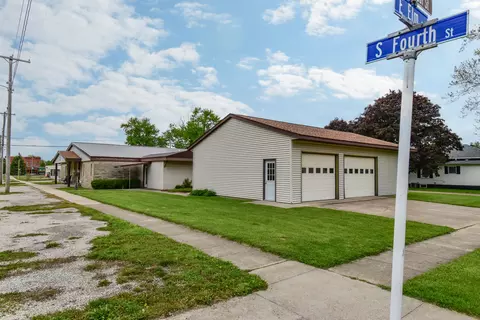 Exterior - 103 S 4th St, Chatsworth, IL 60921 photo 1 of 9