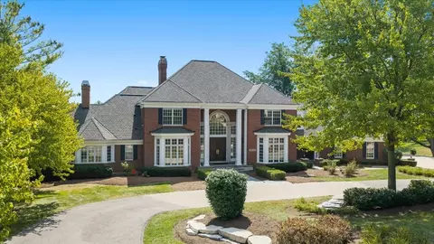 36 W555 Stoneleat Rd, Saint Charles, IL 60175
