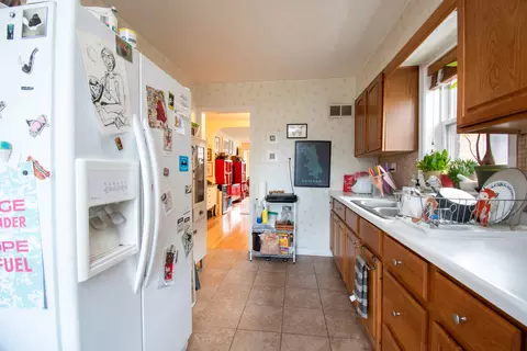 Kitchen - 4538 W Wellington Ave, Chicago, IL 60641 photo 3 of 5