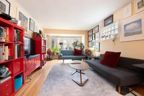 Living - 4538 W Wellington Ave, Chicago, IL 60641 photo 1 of 4