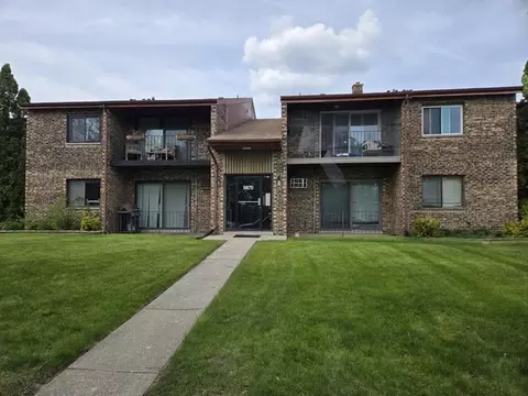 9870 Cordoba Ct #1B, Orland Park, IL 60462