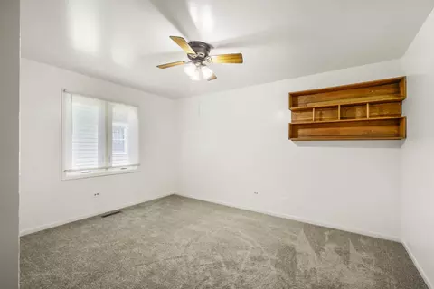 Bedroom - 98 Brookside Dr, Elgin, IL 60123 photo 4 of 4