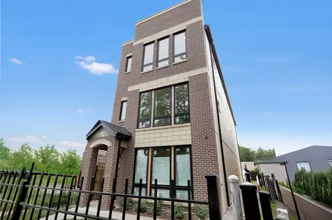 4217 S Indiana Ave, Chicago, IL 60653