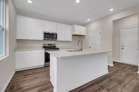 Kitchen - 6720 Applegate Dr, Plainfield, IL 60586 photo 4 of 5