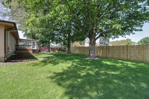 Exterior - 1420 Westview Dr, Normal, IL 61761 photo 5 of 6