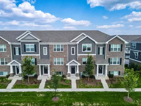 17317 Roscommon Rd, Tinley Park, IL 60477