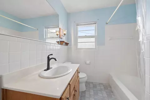 Bath - 1041 E 8th St, Lockport, IL 60441 photo 1 of 2