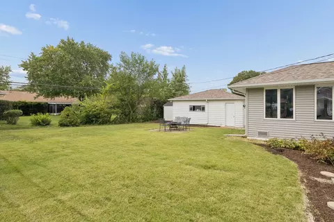 Exterior - 1041 E 8th St, Lockport, IL 60441 photo 3 of 3