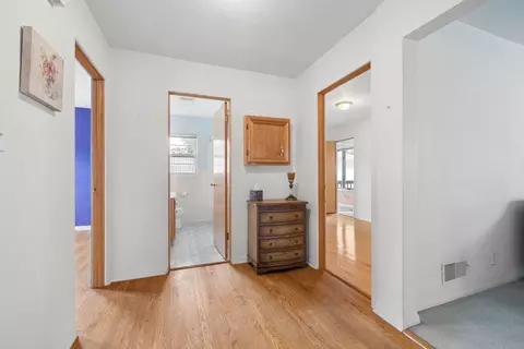 Entry Way - 1041 E 8th St, Lockport, IL 60441 photo 1 of 1