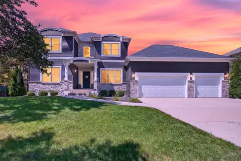 Exterior - 41 Pebblebrook Ct, Bloomington, IL 61705 photo 11 of 11