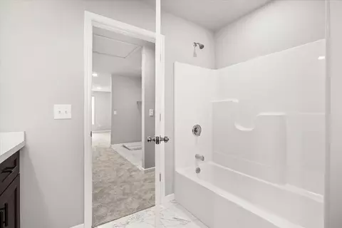 Entry Way - 828 Blackhawk Dr, Braidwood, IL 60408 photo 3 of 5