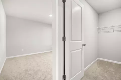Entry Way - 828 Blackhawk Dr, Braidwood, IL 60408 photo 2 of 5