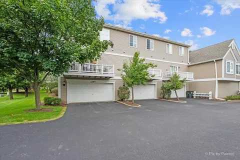 Exterior - 2297 Twilight Dr, Aurora, IL 60503 photo 4 of 5