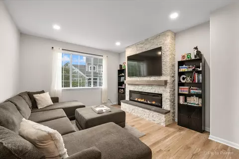Living - 2297 Twilight Dr, Aurora, IL 60503 photo 1 of 1