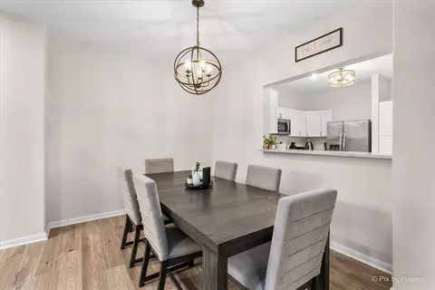 Dining - 2297 Twilight Dr, Aurora, IL 60503 photo 2 of 3