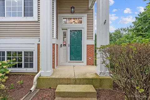 Exterior - 2297 Twilight Dr, Aurora, IL 60503 photo 2 of 5