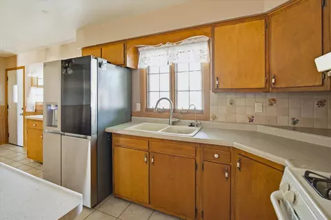Kitchen - 2304 Plum St, Peru, IL 61354 photo 2 of 3