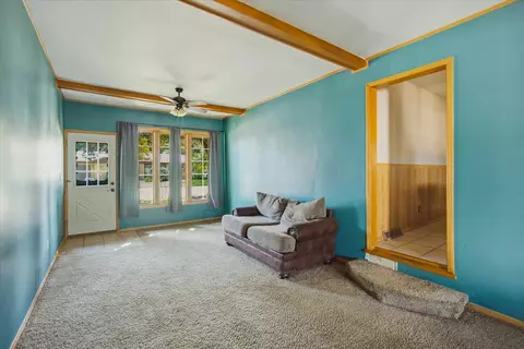 Living - 2304 Plum St, Peru, IL 61354 photo 3 of 4