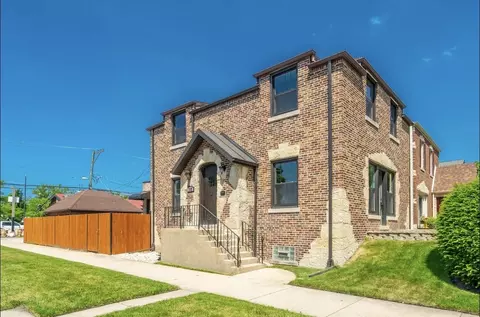 7137 N Francisco Ave, Chicago, IL 60645