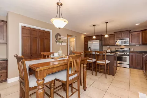 Dining - 1506 Kell Ave, Bloomington, IL 61705 photo 1 of 3